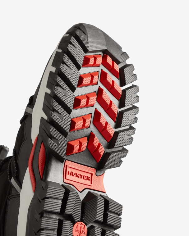 X226V321 geïsoleerde snowboots van gerecycled polyester vrouwen Hunter zwart